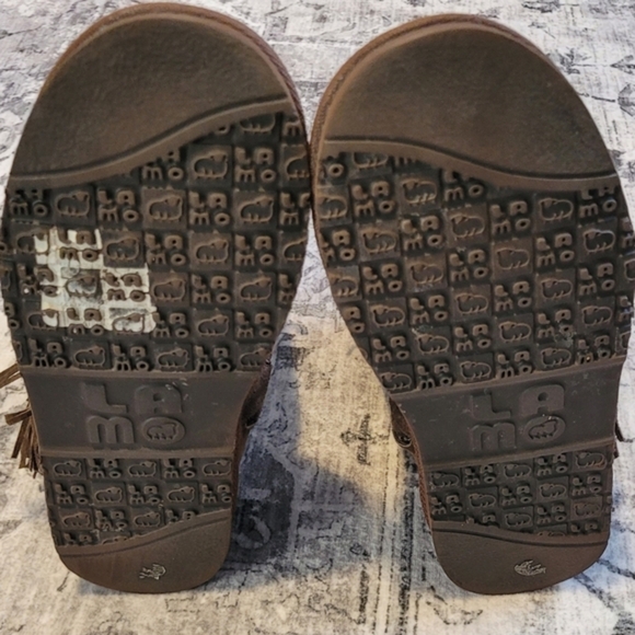 🍁NWOT Lamo Suede Tassled Boots - Picture 7 of 8